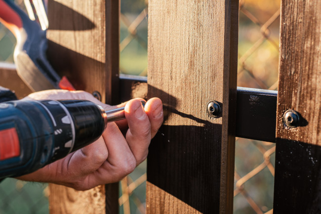 3 Reasons Not to Put Off Fence Repair [infographic] | Gateway Fence of ...